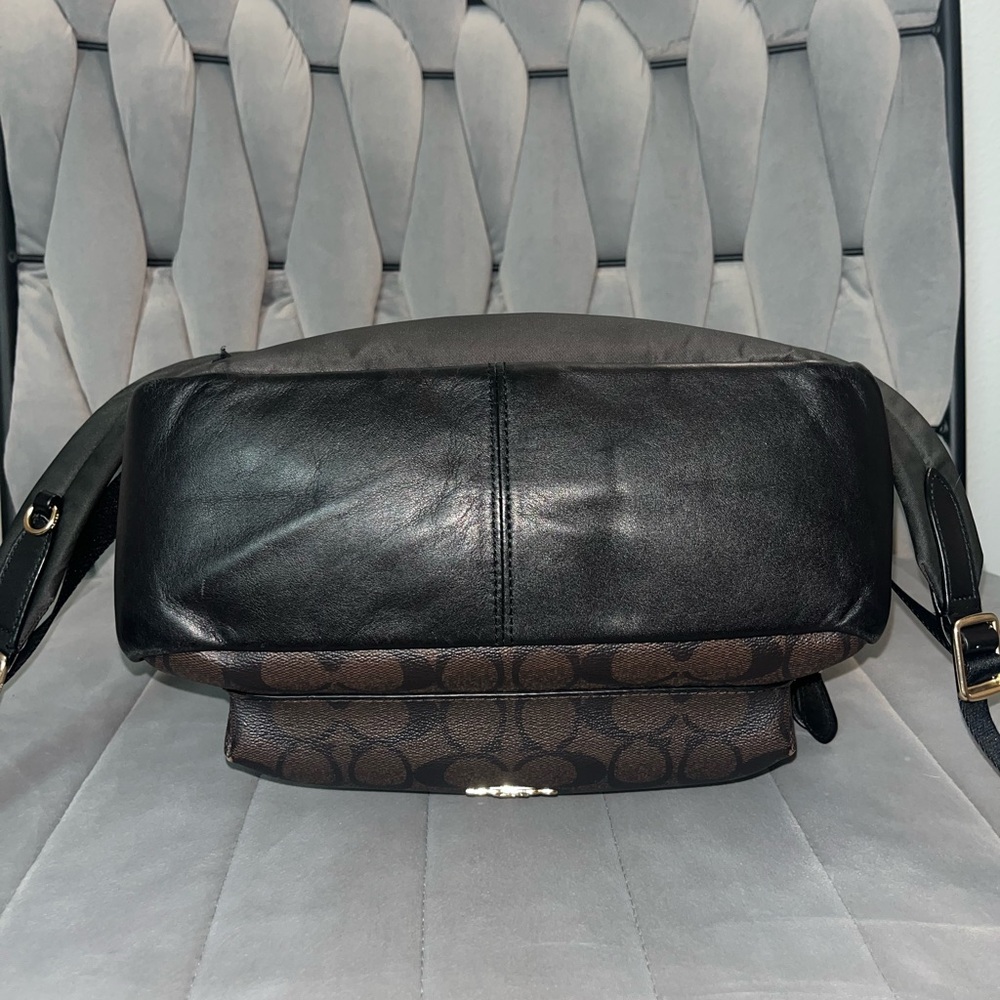 Coach Signature Brown medium Backpack - Picture 4 of 7